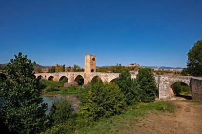 Imagen del puente medieval de Frías.
