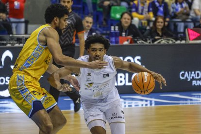Imagen del partido entre el Recoletas Salud San Pablo Burgos y el Gran Canaria.