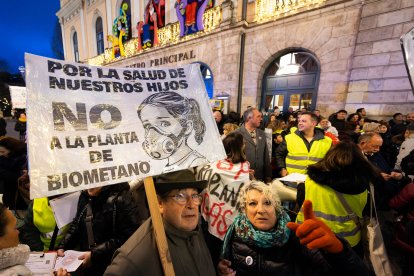 Manifestación contra la planta de biometano en Villangómez.