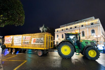Manifestación contra la planta de biometano en Villangómez.