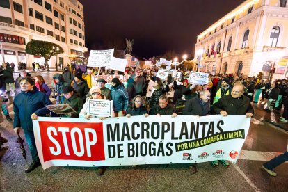 Manifestación contra la planta de biometano en Villangómez.