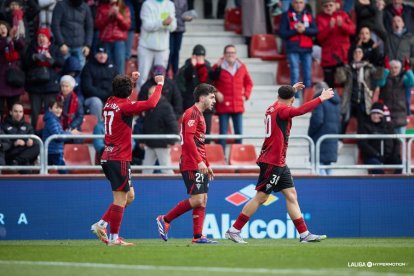 Imagen del partido entre el Mirandés y el Almería.