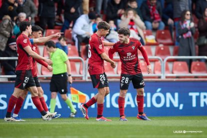 Imagen del partido entre el Mirandés y el Almería.