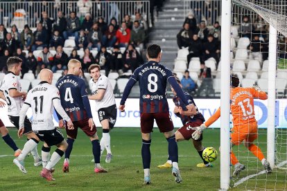 Imagen del partido entre el Burgos CF y el Eibar.