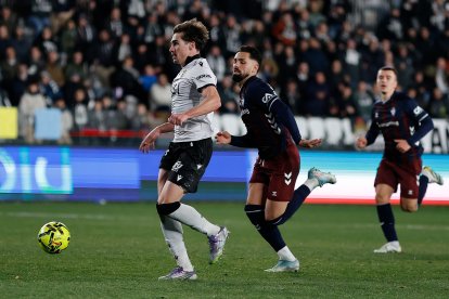 Imagen del partido entre el Burgos CF y el Eibar.