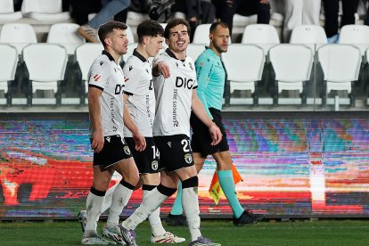 Imagen del partido entre el Burgos CF y el Eibar.