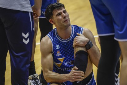 Imagen del partido entre el Recoletas Salud San Pablo Burgos y el Joventut.