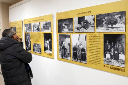Exposición 'Photo Club, Burgos a través de la fotografía de Gonzalo Miguel Ojeda'.