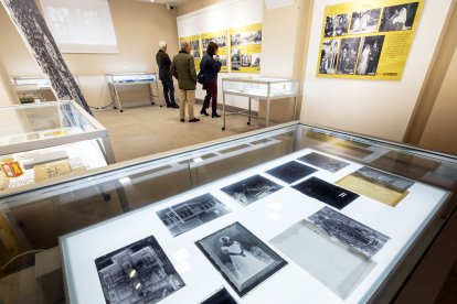 Exposición 'Photo Club, Burgos a través de la fotografía de Gonzalo Miguel Ojeda'.