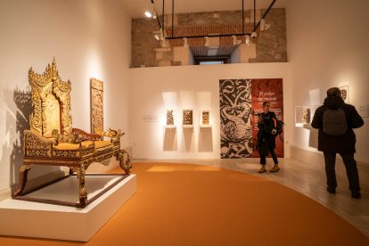 Cultural Cordón alberga un viaje estético por las tradiciones jemer, india y nepalí.