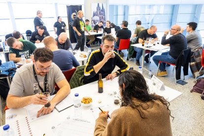 Unas 70 variedades elaboradas en diferentes puntos del país se remitieron a Burgos para la cata final.