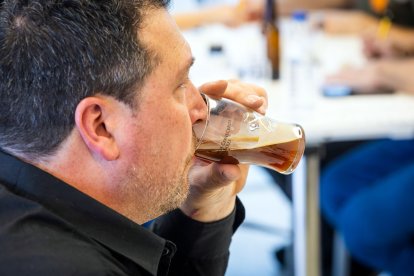 Unas 70 variedades elaboradas en diferentes puntos del país se remitieron a Burgos para la cata final.