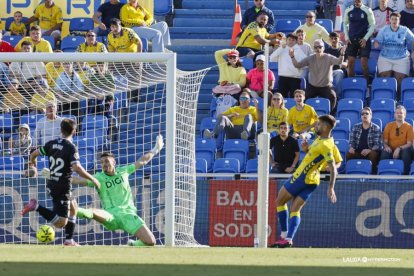 Imagen del partido entre Las Palmas y el Burgos CF.