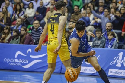 Imagen del partido entre el Recoletas Salud San Pablo Burgos y La Laguna Tenerife.