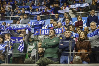Imagen del partido entre el Recoletas Salud San Pablo Burgos y La Laguna Tenerife.