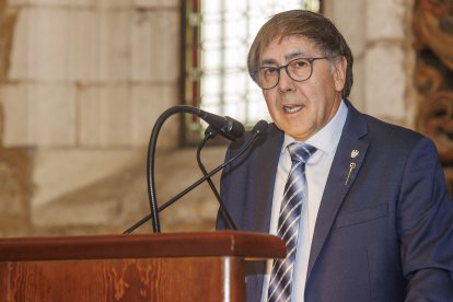 Instante de la entrega del Báculo de Oro 2026.