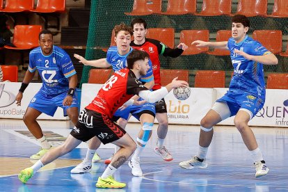 Imagen del partido entre el UBU San Pablo Burgos 2031 y el Contazara Zaragoza.