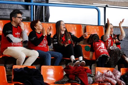 Imagen del partido entre el UBU San Pablo Burgos 2031 y el Contazara Zaragoza.