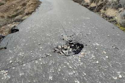 Imagen de la roca caída en el pueblo de Torregalindo