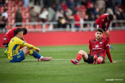 Anduva pasa de la euforia al silencio con el empate de Las Palmas en el añadido.