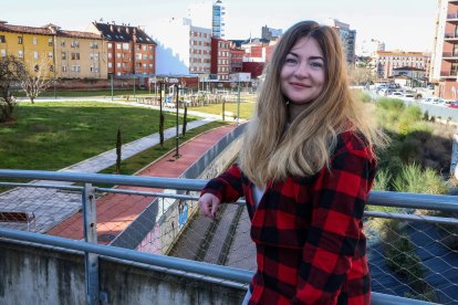 La Ukraniana Nadia en la ciudad de León donde vive