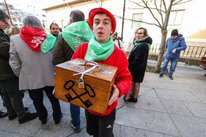 Instante de la fiesta de la cecina en conmemoración a San Pedro de Antioquía.