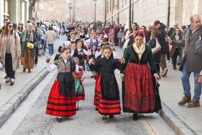 Instante de la fiesta de la cecina en conmemoración a San Pedro de Antioquía.