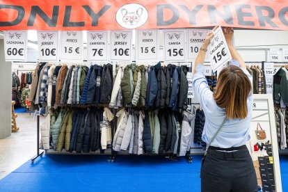 Así ha sido el primer día de la Feria del Stock de Burgos en imágenes