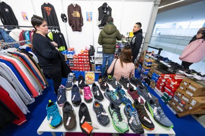 Así ha sido el primer día de la Feria del Stock de Burgos en imágenes