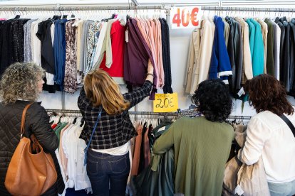 Así ha sido el primer día de la Feria del Stock de Burgos en imágenes