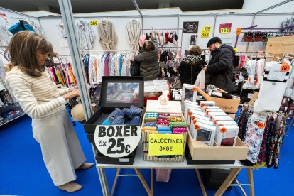 Así ha sido el primer día de la Feria del Stock de Burgos en imágenes