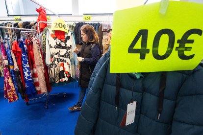 Así ha sido el primer día de la Feria del Stock de Burgos en imágenes