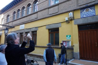 El secretario general del PSOECyL y candidato a la Presidencia de la Junta, Carlos Martínez en Arenas de San Pedro (Ávila)