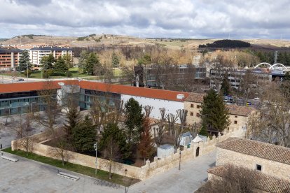 La rehablitación de la ermita de San Amaro se ha desarrollado en los últimos 11 meses con una inversión de 320.000 euros.