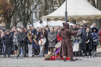 Un momento del homenaje al conde castellano Diego Rodríguez Porcelos, en el año que se cumplen 1.141 años de su fallecimiento y 1.142 desde que fundó Burgos.