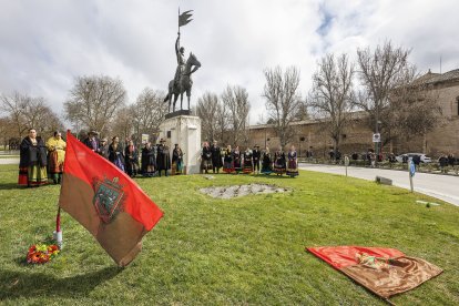 Un momento del homenaje al conde castellano Diego Rodríguez Porcelos, en el año que se cumplen 1.141 años de su fallecimiento y 1.142 desde que fundó Burgos.
