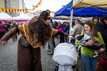 Instantánea de la segunda jornada del Mercado Medieval de Gamonal.