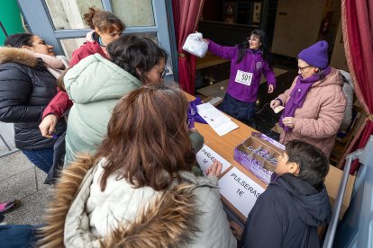 Instante de la Marcha Solidaria por el Día de la Mujer 2026.