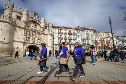Instante de la Marcha Solidaria por el Día de la Mujer 2026.