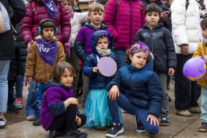Instante de la manifestación infantil y familiar del 8M de Madres de la Leche.