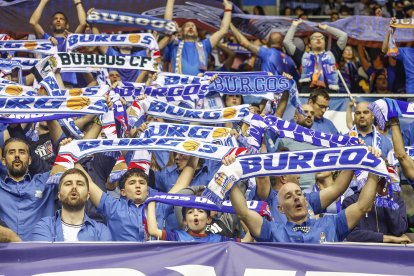 Imagen de aficionados durante el partido.