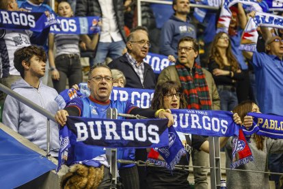 Imagen de aficionados durante el partido.