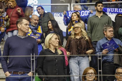 Imagen de aficionados durante el partido.