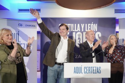 El candidato a la Presidencia de la Junta, Alfonso Fernández Mañueco, participa en un acto público en Toro (Zamora) junto a la cabeza de lista por esta provincia, Leticia García