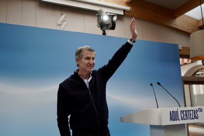 El presidente del Partido Popular, Alberto Núñez Feijóo, interviene en un mitin en Tordesillas