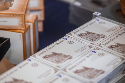 Los dulces también tienen su hueco en el mercadillo.
