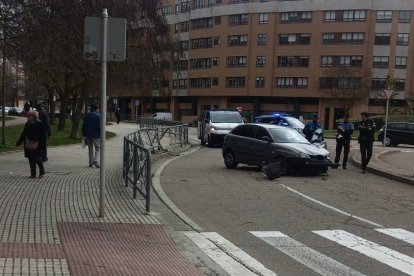 Accidente en la confluencia de la avenida Castilla y León con Juan de Padilla.