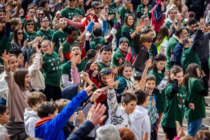 Instante de la actividad Baila conmigo organizada por Síndrome de Down Burgos para celebrar su día mundial.