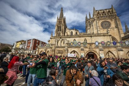 Instante de la actividad Baila conmigo organizada por Síndrome de Down Burgos para celebrar su día mundial.