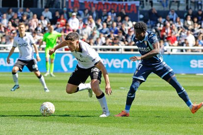 Imagen del partido entre el Burgos CF y el Córdoba.